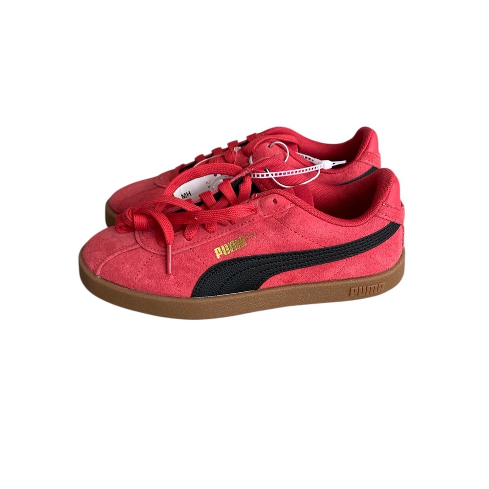Puma  Club II Era Big Kids US 4 sneaker in red suede Formstrip and gum sole.